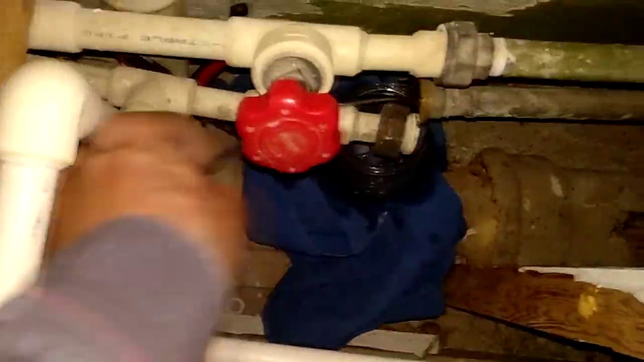 Плохое давление холодной воды в 16-этажке. Затор в стальной трубе. Как я это обнаружил и устранил.