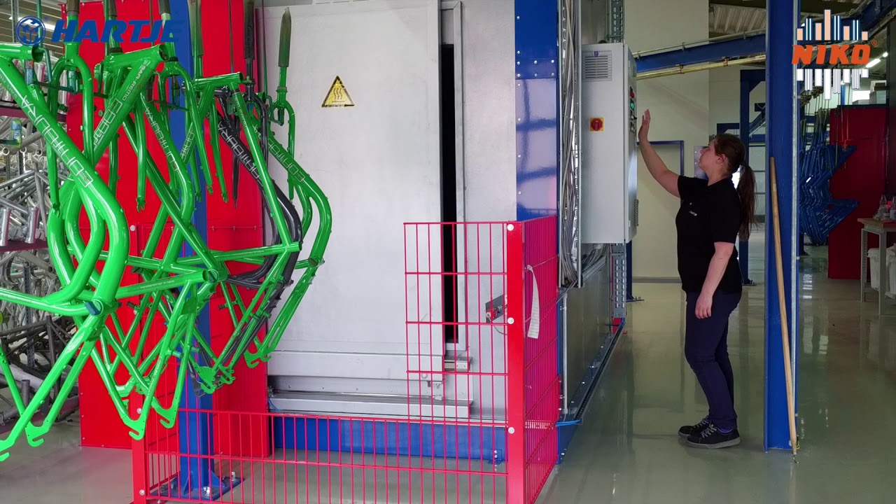 Powder Coating Finishing Line. Power Chain Conveyor