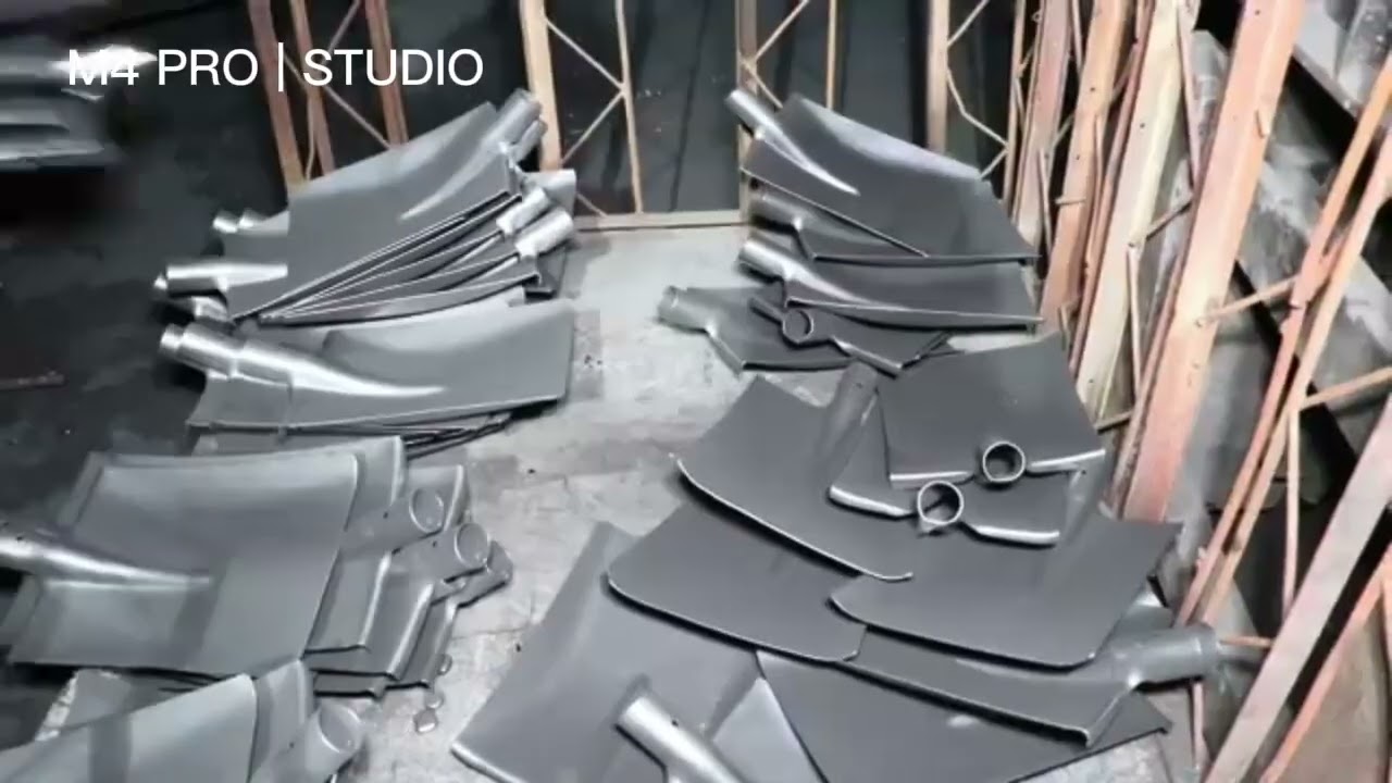 Proses Produksi Sekop di Pabrik &ndash; Dari Lembaran Baja Jadi Alat Serbaguna! 