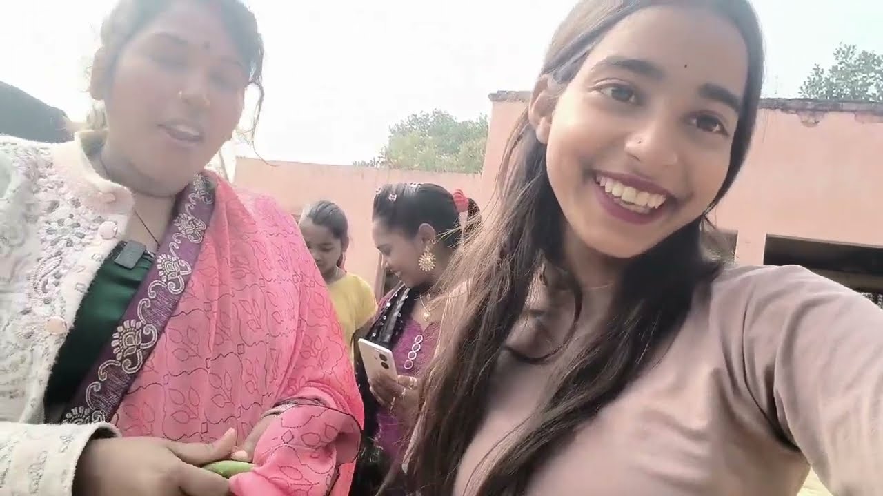 आज विडियो शुट करते हुए बहुत मज़ा आया माधुरी दीदी के घर 