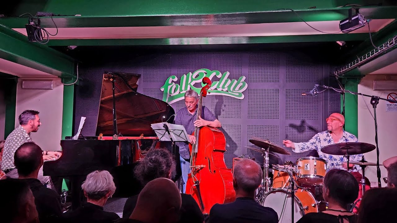 Sergio Di Gennaro Ares Tavolazzi Enzo Zirilli live at Folk Club - Torino Jazz Festival 2025