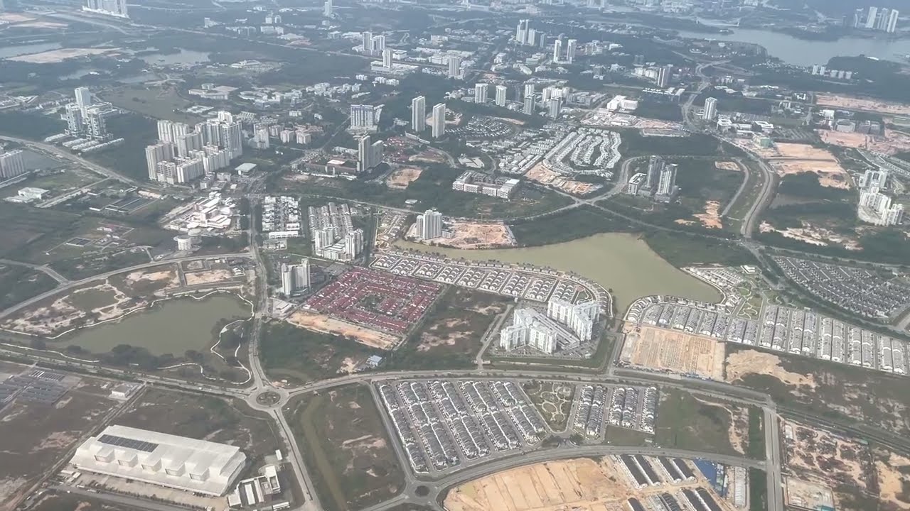 Kuala Lumpur (KUL) Final Approach, Landing & Taxi to Terminal Gate.  17 July 2025