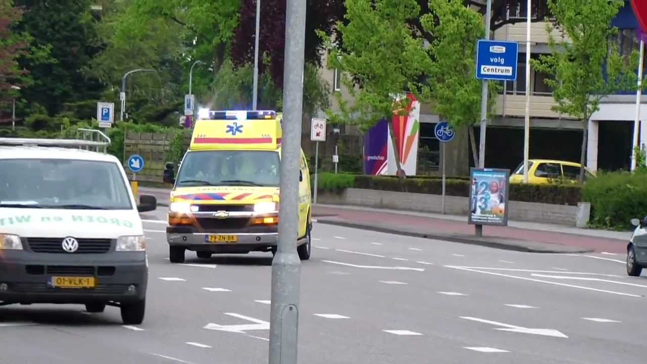 TS-HaarlemWest, Ambulances 12-145, 146, 147, 152 en een nieuwe Ambumotor spoed
