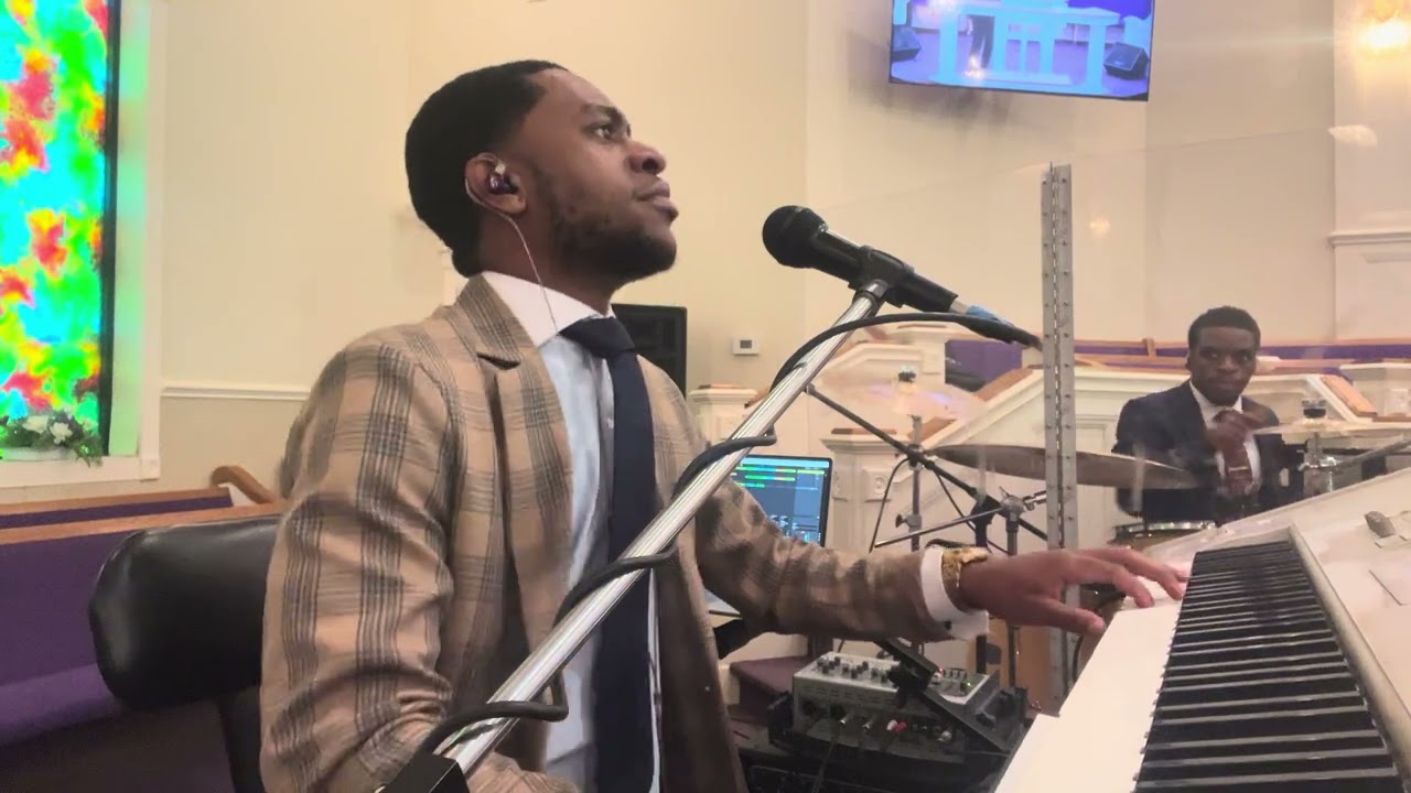 PRE THANKSGIVING SUNDAY WAS NUTS!!! 🔥COULDN’T EVEN GET TO DO PRAISE & WORSHIP @ NEW HOPE COGIC!!🔥🔥
