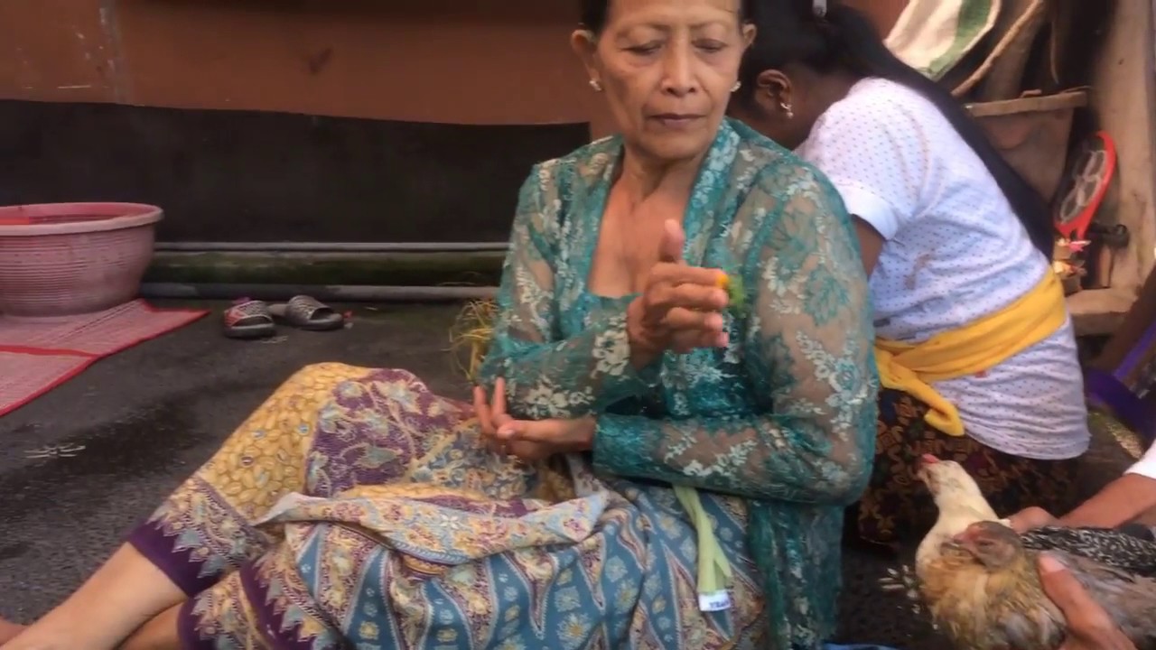 upacara 12 hari Bayi baru lahir