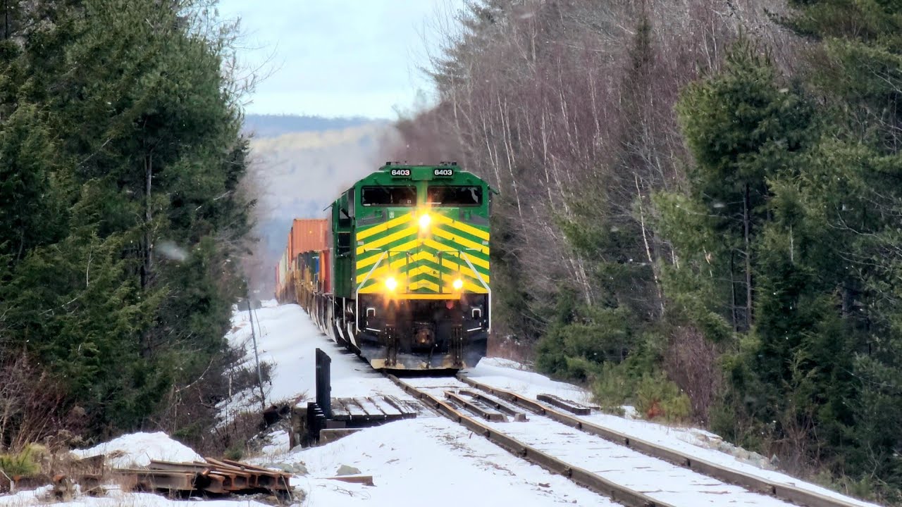 SD70M-2 Leader 6403 Leads Container Train NBSR 120.
