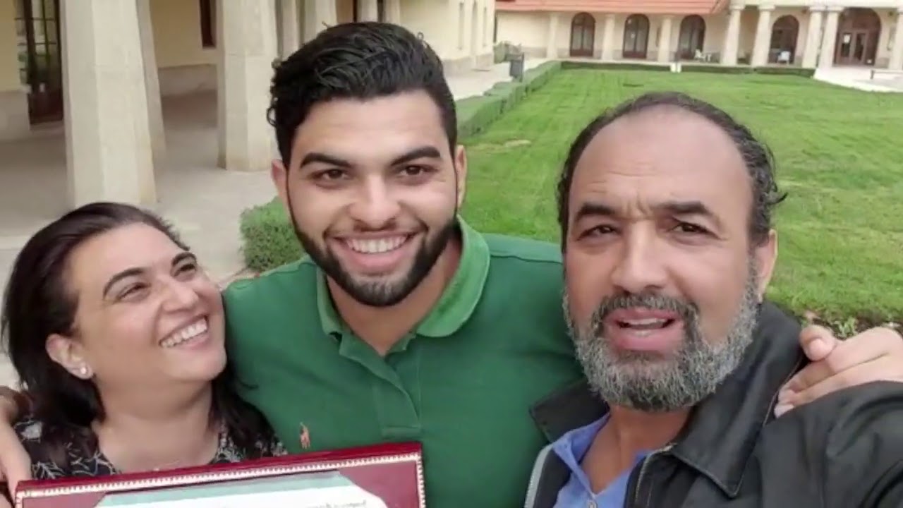 فرحة عائلة رشيد الوالي بعد تخرج سليم بتفوق من جامعة الأخوين .salim bachelor Al Akhawayn 6/08/2020