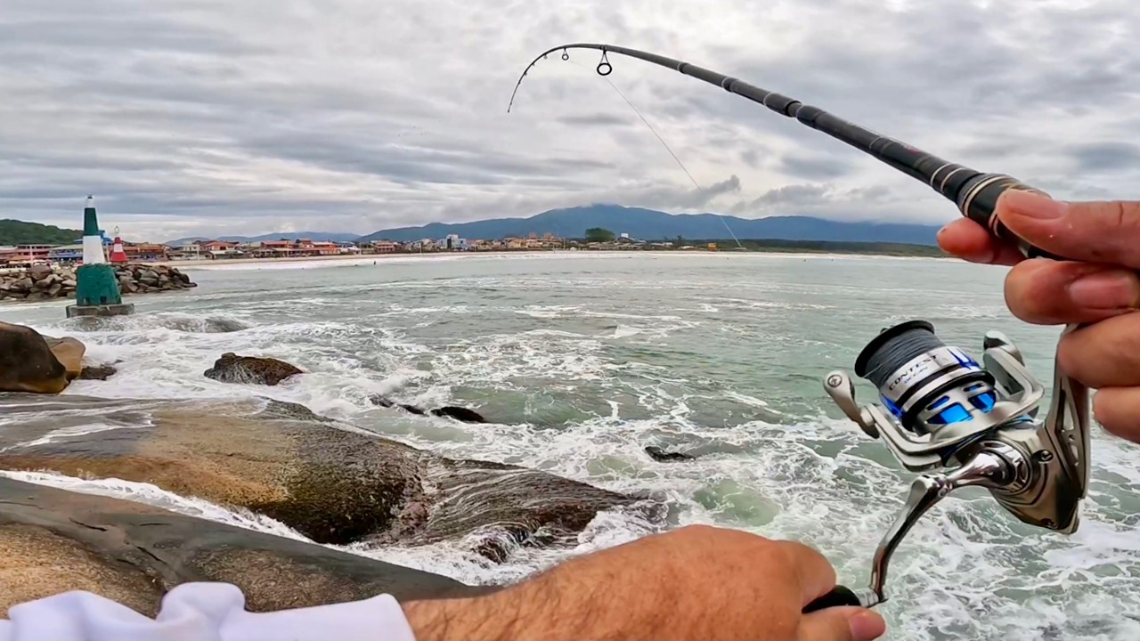 INACREDITÁVEL! Peguei Muito Peixe na Barra da Lagoa — Visual de TIRAR O FÔLEGO!