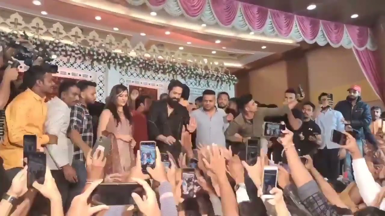 Yash fans craze | Rocking Star Yash fans #yash