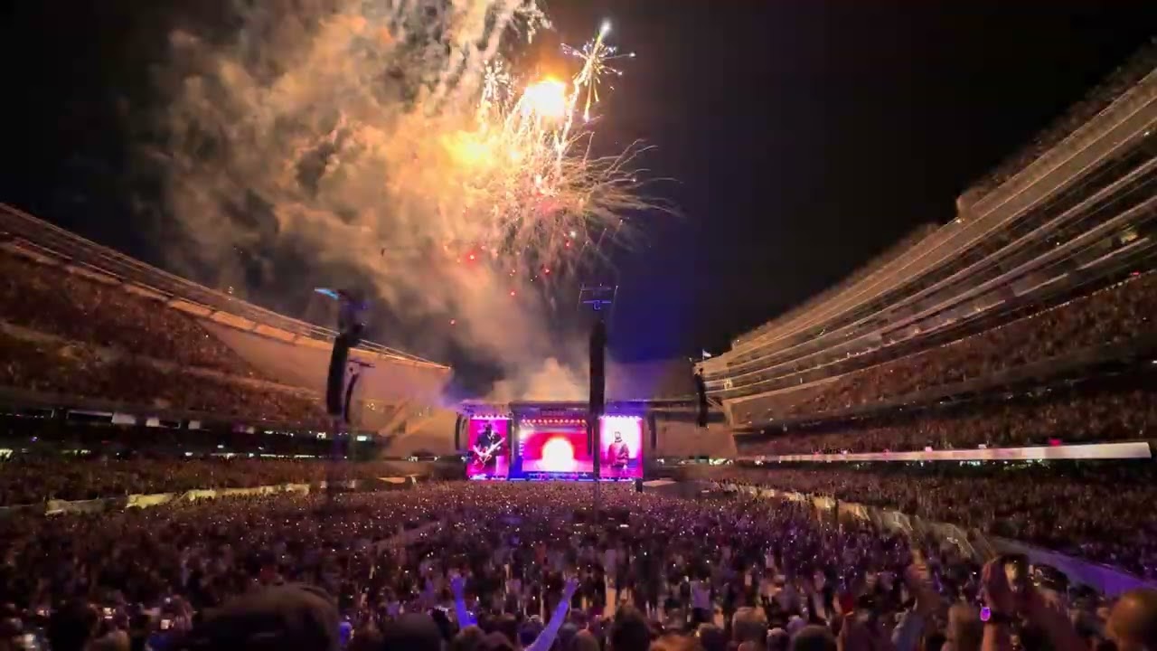 Oasis - Champagne Supernova - Chicago 8/28/2025 with Fireworks