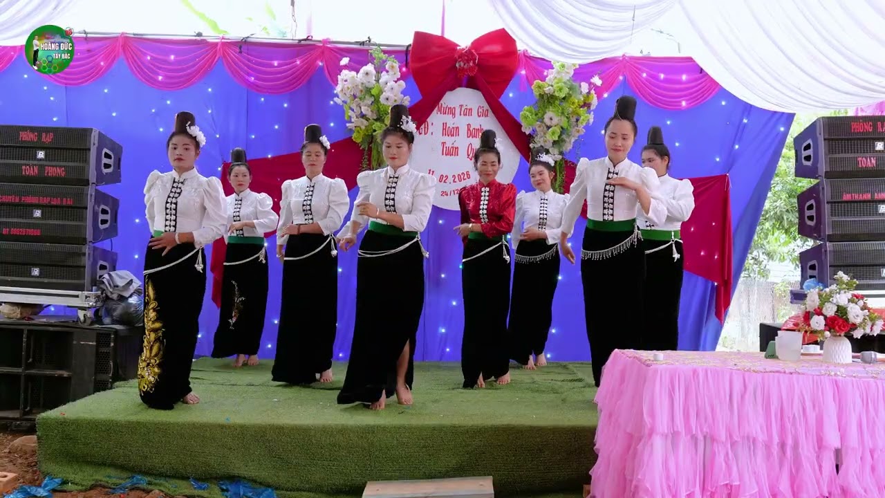 ĐIỆU MÚA TUYỆT VỜI ĐỘI MÚA GIA ĐÌNH - GIA ĐÌNH HOÁN BANH & TUẤN QUẢNG