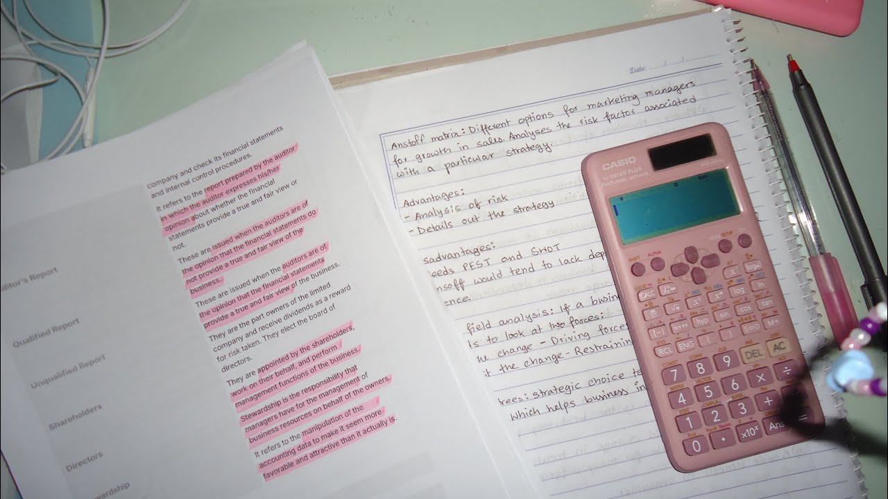ASMR teaching u economics ✋🏻