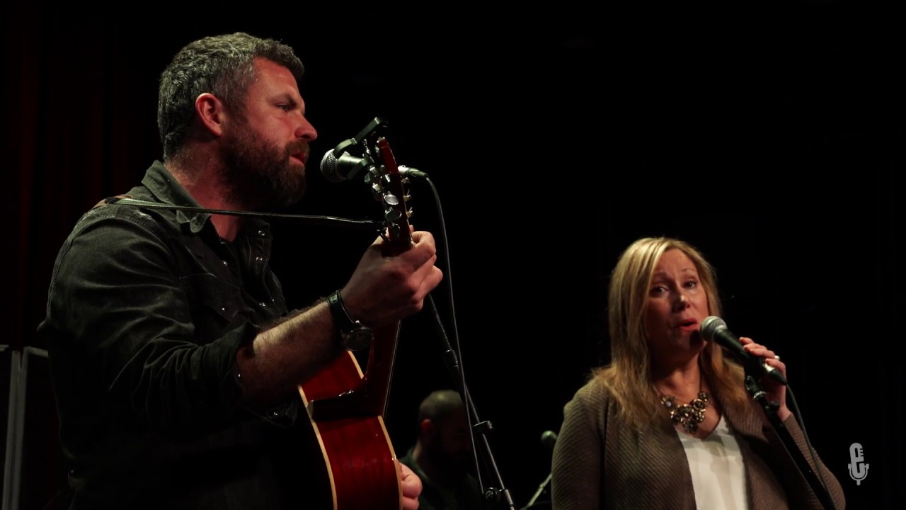 Mick Flannery  - In the Gutter (Live on eTown)