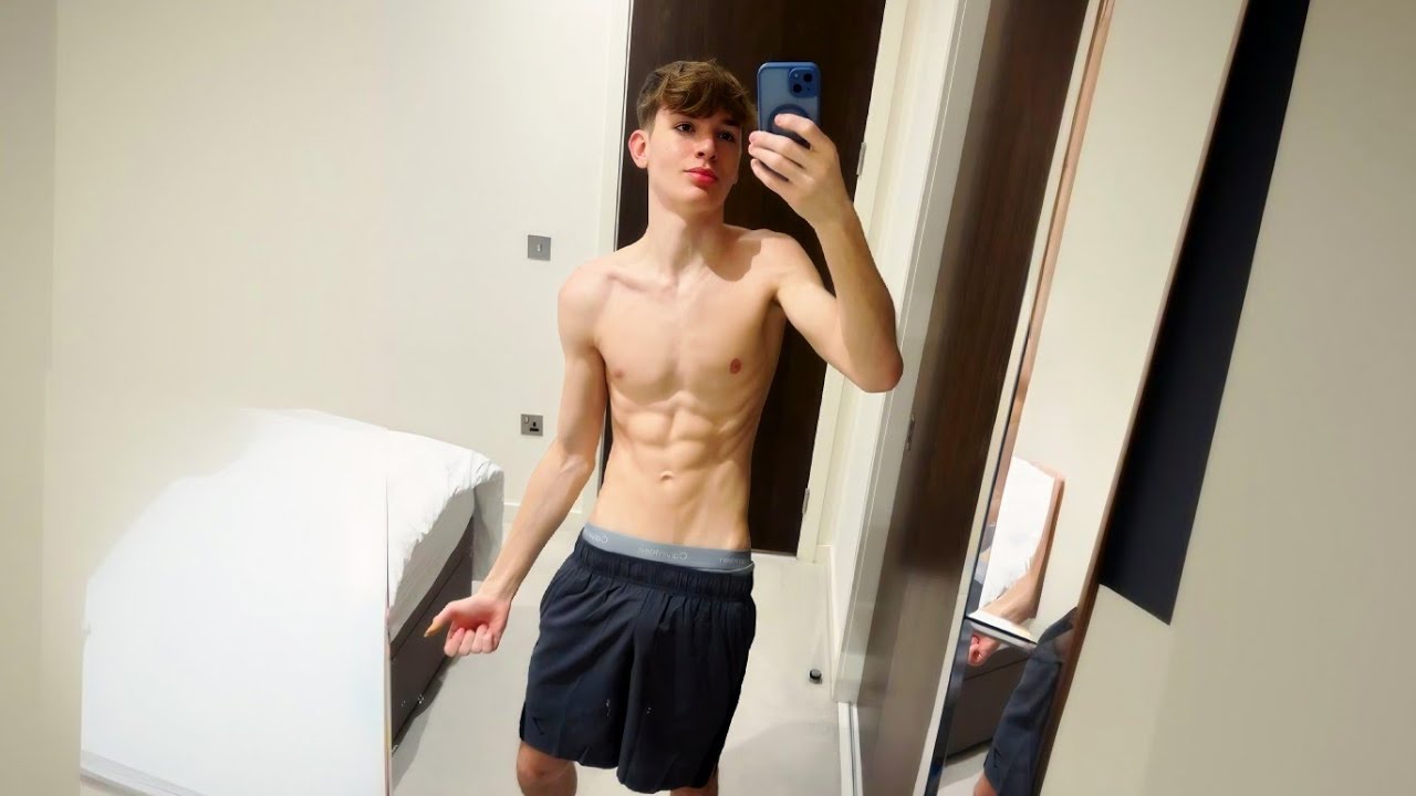 Супер 😍 Потрясающая 18-летняя студентка / модель | Тейлор