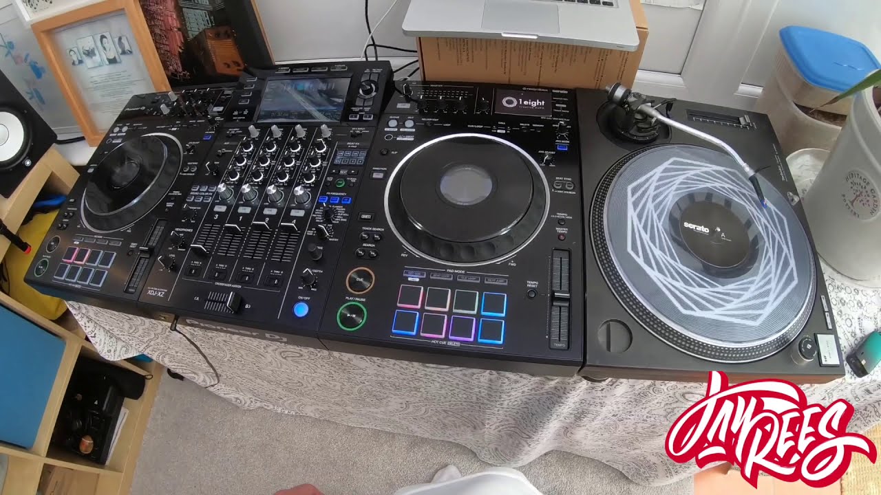 First time scratch on Pioneer XDJ XZ using Serato DVS add-on