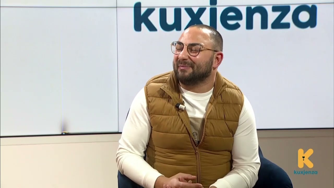 Kuxjenza dwar Louise Bonnici u Desier Debono