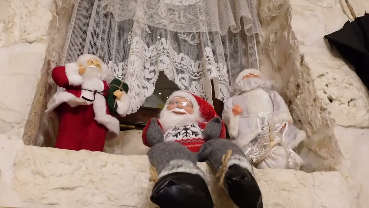 A Locorotondo si accendono le luci di Natale con il “Borgo delle Meraviglie”