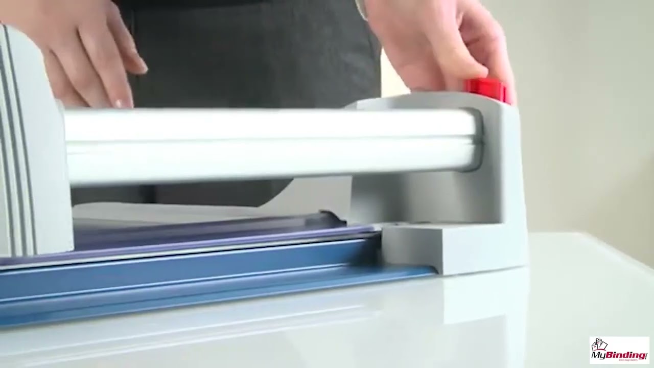 Dahle Model 440 Premium Rolling Trimmer Features Video