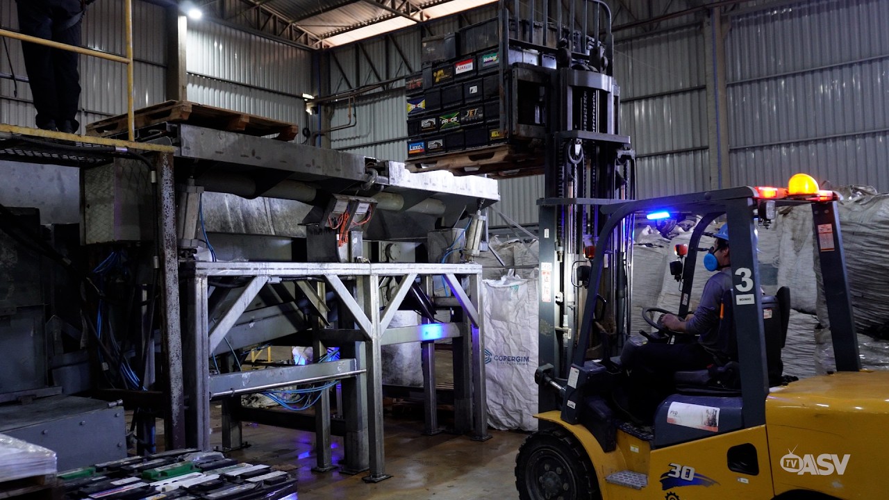 Empresa de Modelo vende mais de 2mi kg de chumbo por mês com reciclagem de baterias