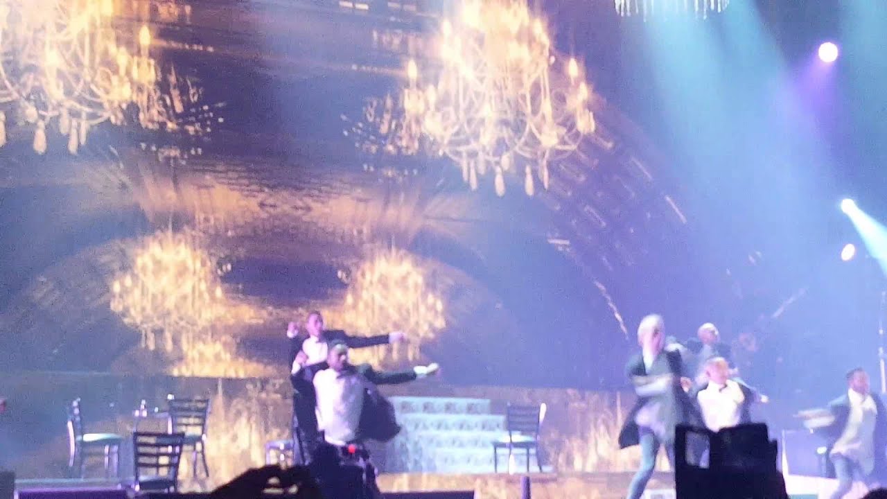 Ariana Grande - Right There (Live in Amsterdam)