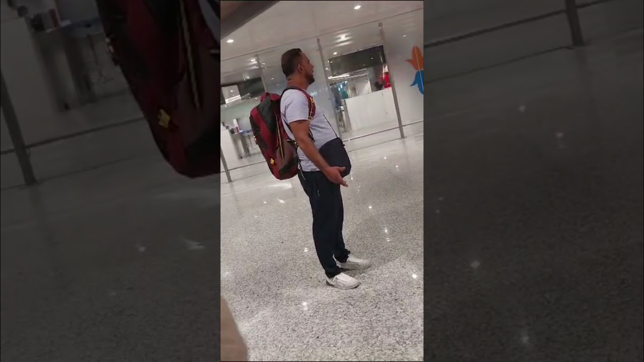 Chennai Airport Fight po ko saravanan vs passenger