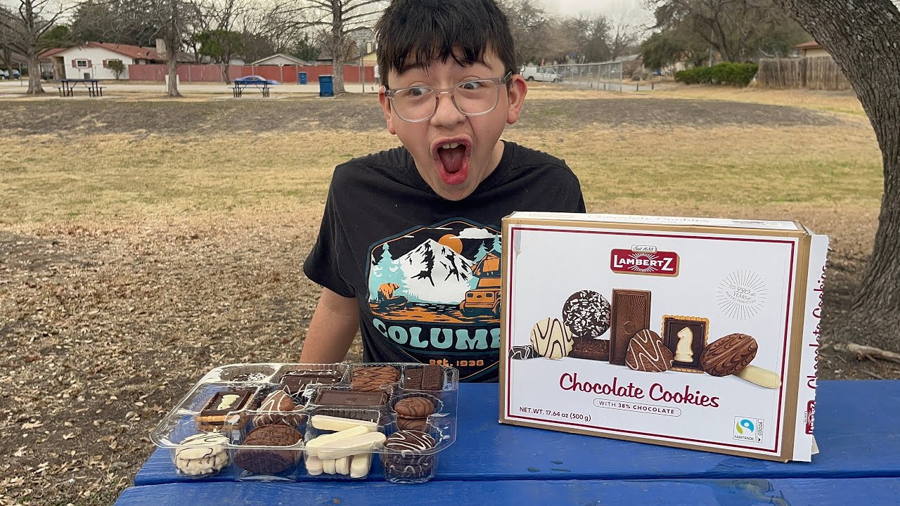 Trying Lambertz - Chocolate Cookies