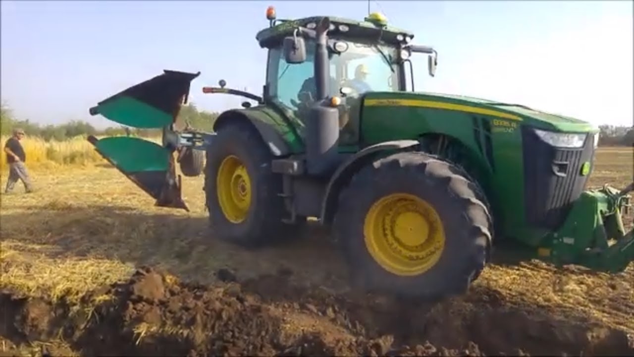 Aratura da Scasso John Deere 8335R