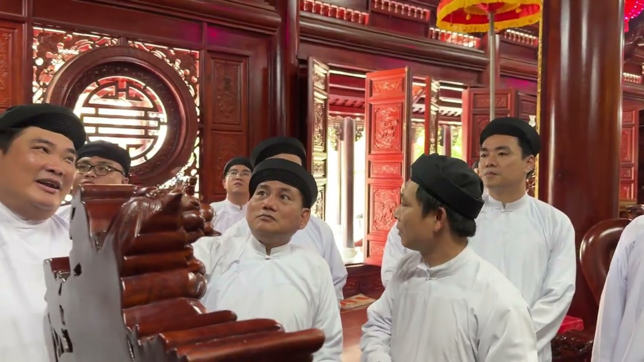 Tham quan Báo Ân Từ Cao Đài Tiên Thiên