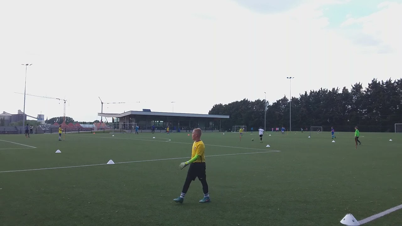 U12 IVOIRE ACADEMIE GENAPPE S&Eacute;ANCE SP&Eacute;CIFIQUE DE SORTIES DE BALLES  AVEC FINITIONS