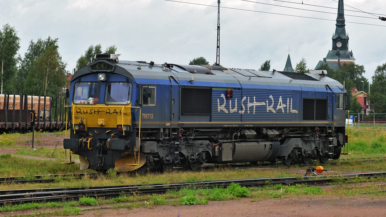 Cold starting Class 66 Rush Rail T66713 in Mora 28-7-2016