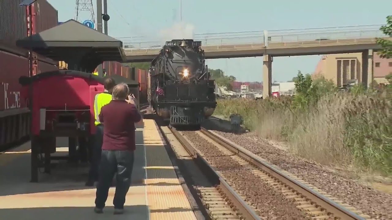 'Big Boy' locomotive arrives to St. Louis in full force