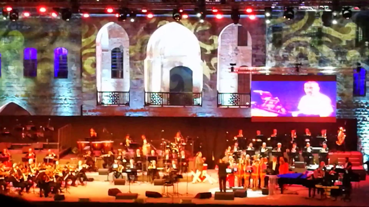 Bayi Ra7 Ma3 El Askar- بيي راح مع العسكر (Ziad Rahbani- Beiteddine Concert 13-07-2018)