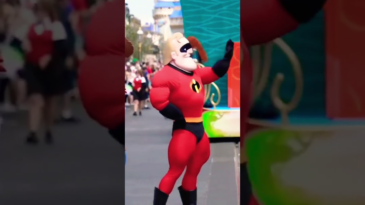 Этот момент с парадом Мистера Невероятного ТАК забавен! 🦸&zwj;♂️🔥 #disney #theincredibles #shorts