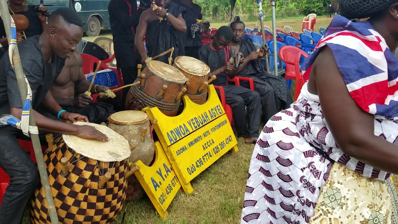 Very touching/ Adowa/kete