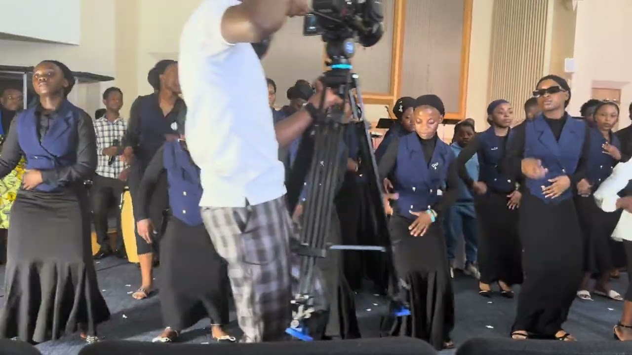 Injili kwaya kwenye mkutano wa pasaka Akron