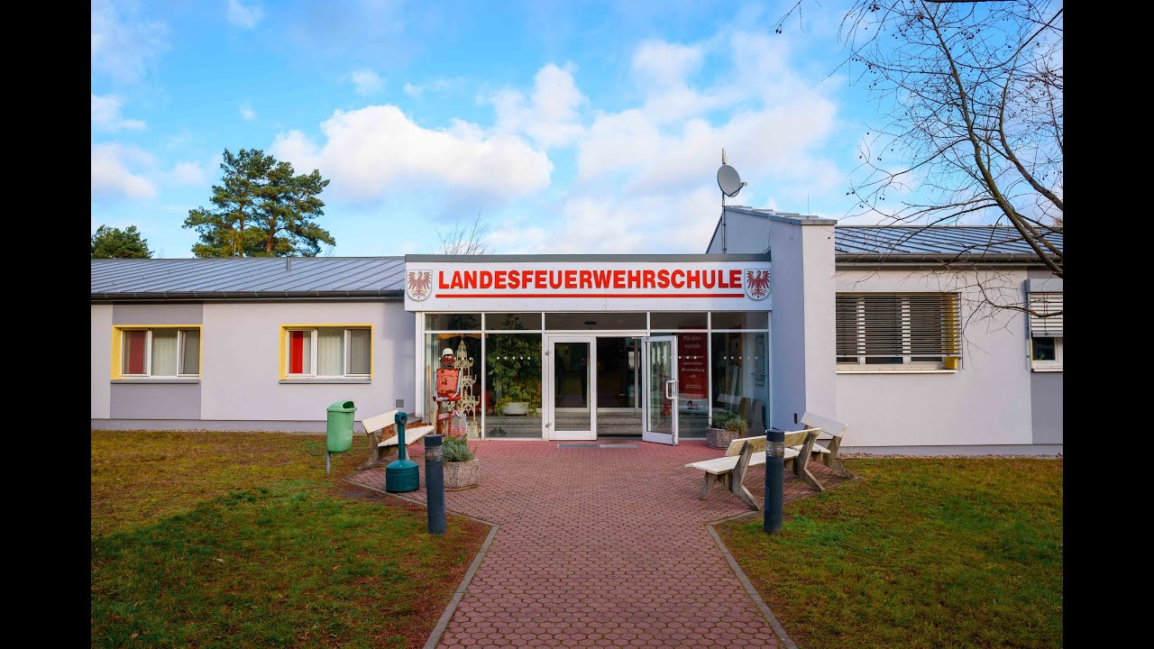 Ausbilder an der Landesfeuerwehrschule Brandenburg