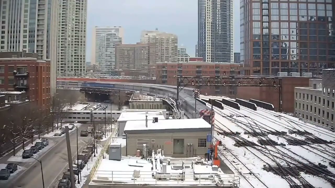 Ogilvie Transportation Center friday daytime train traffic