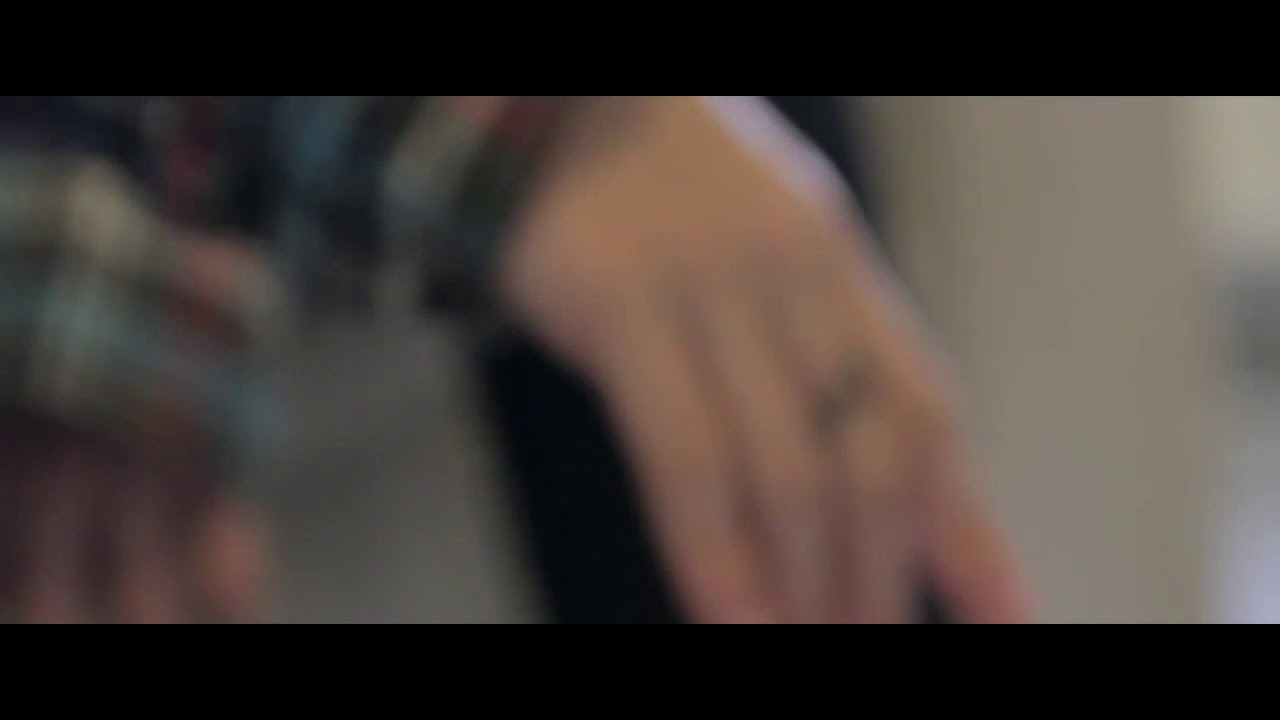 KayCreep (ft. Nicole Denis) - Extraños que se extrañan [vídeo oficial]