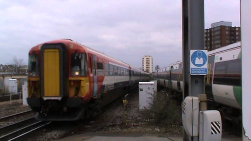 Trains at East Croydon | March 2013