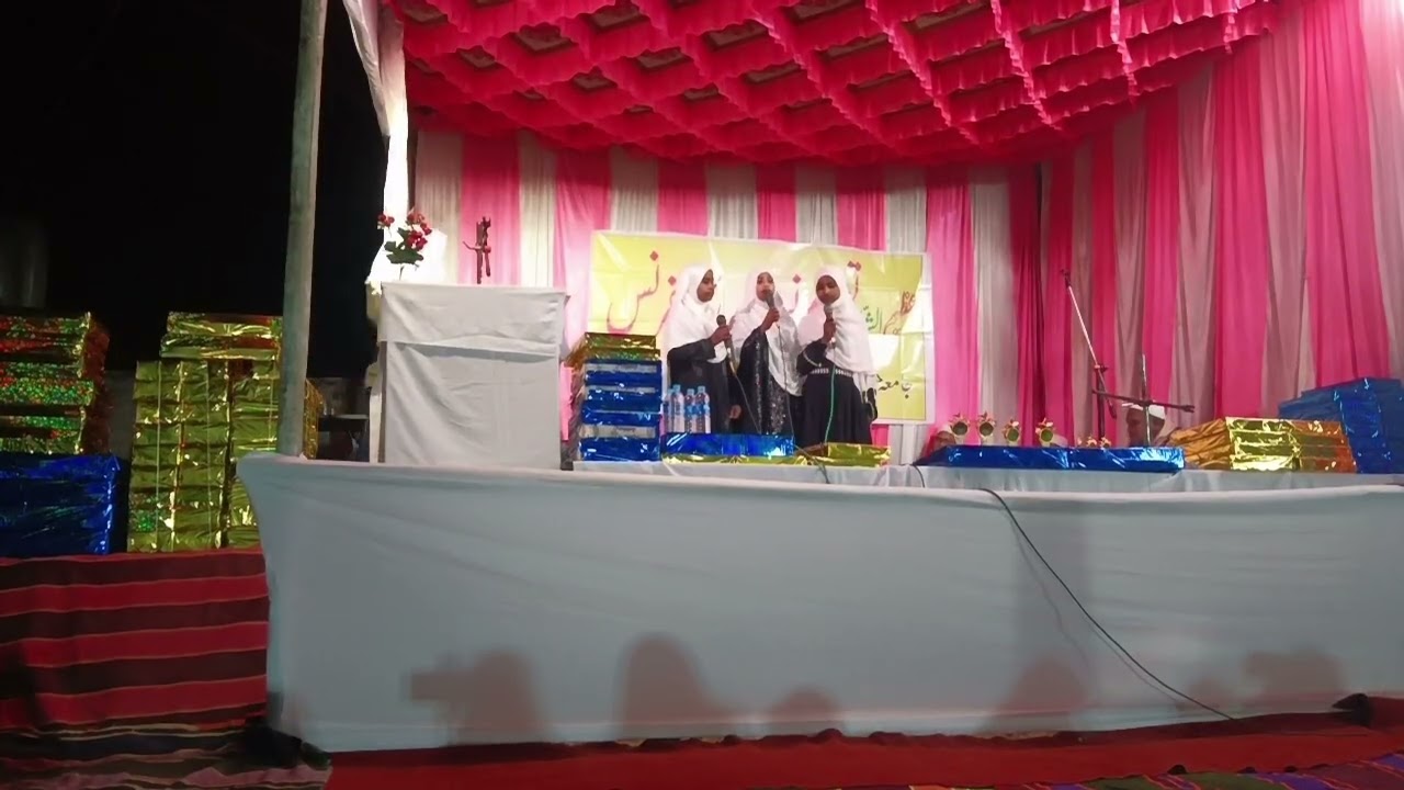 Mantasha,Rifat,Aashiana, musalmanaun ke halat par dard bhari nazm pesh karti huin.salana Ijlaas,2026