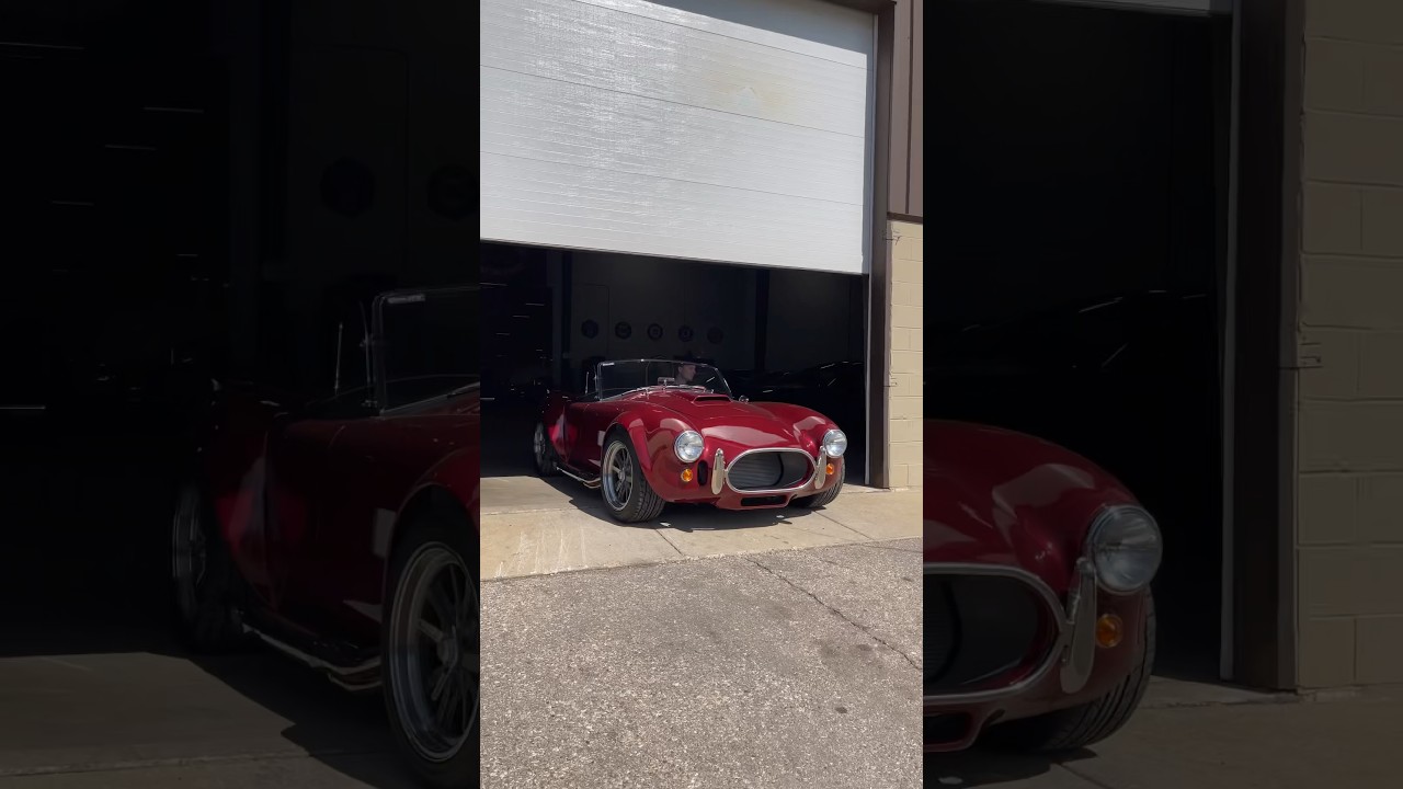 Listen to that Coyote Howl ! 1965 Shelby Cobra Factory Five powered by a 5.0L Coyote V8 😍