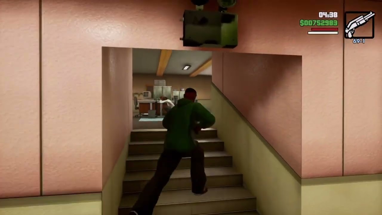 CJ attacks the LOS SANTOS PD station