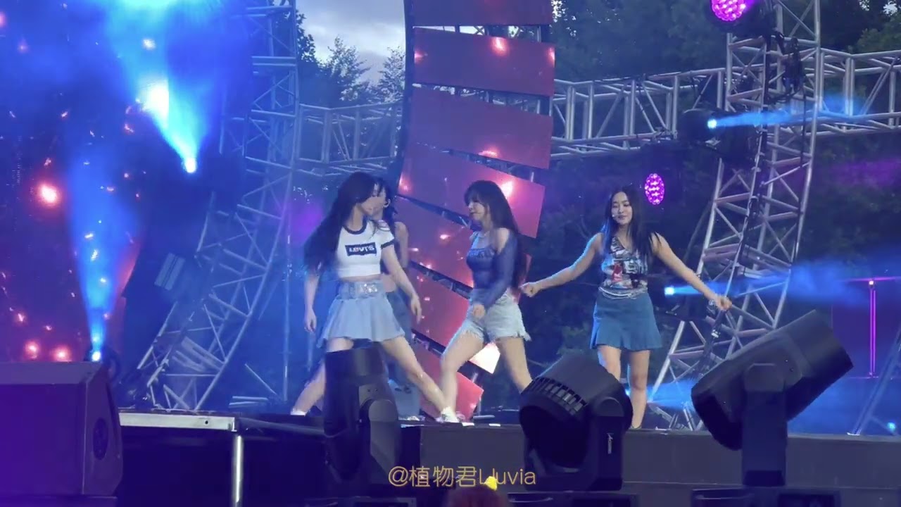 [4K60] Feel my rhythm + Psycho Red Velvet fan cam 220730 MIK Festival London