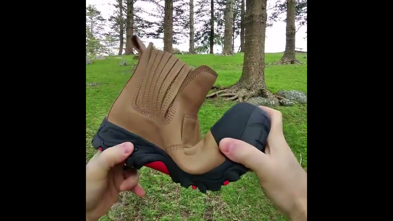 Discover Australia's comfiest steel cap work boots! Slip-on & safety combined!