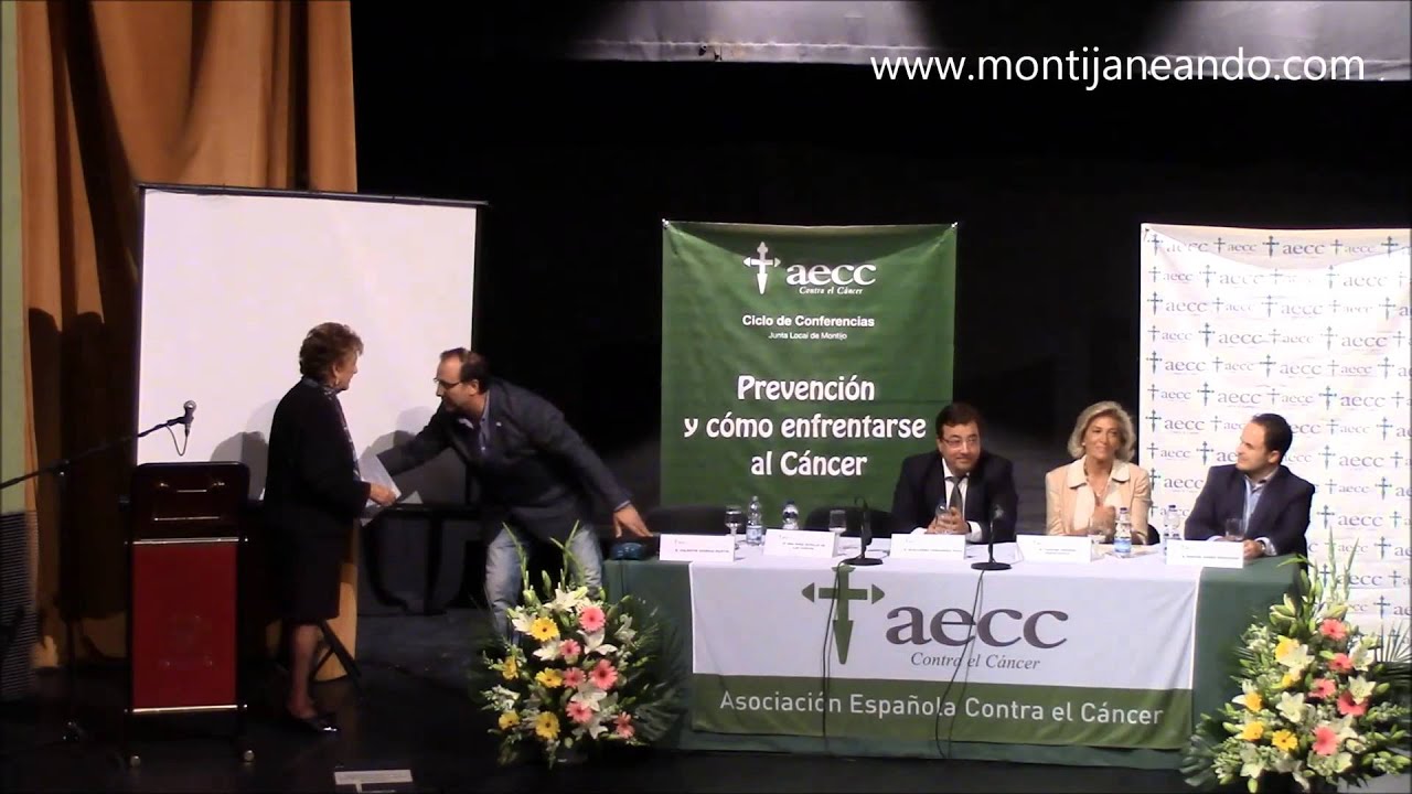 Inauguración del X Ciclo de Conferencias de la Junta local en Montijo de la Aecc, 05/10/2015
