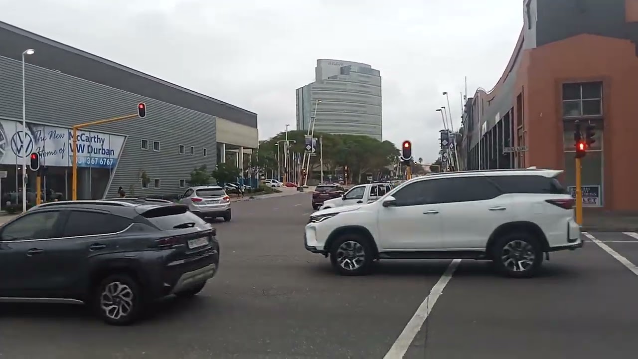 Vid202602061547? - Bongani walks the Kingsmead side of Durban CBD2