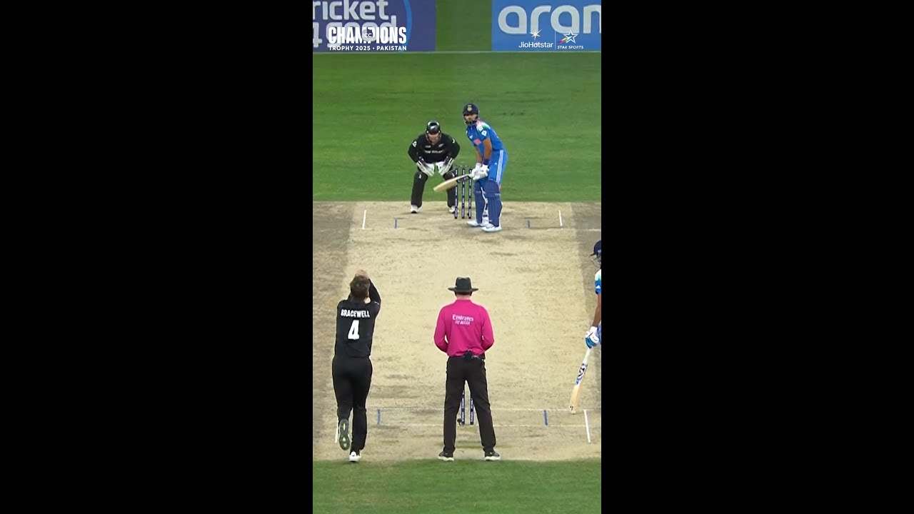 Shreyas Iyer eases off the pressure by hitting a six! #INDvNZ | #ChampionsTrophyOnJioStar