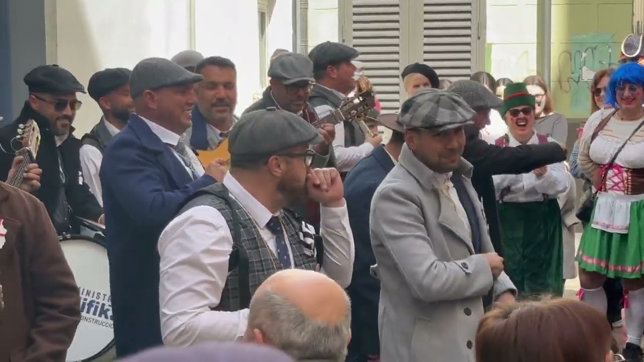 CUPLES DE LA COMPARSA LA NUEVA ERA DE ALMERIA, CARNAVAL DE CADIZ EN LA CALLE 2025