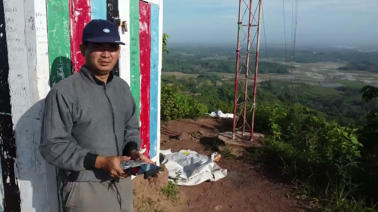 Bukit biru fuad