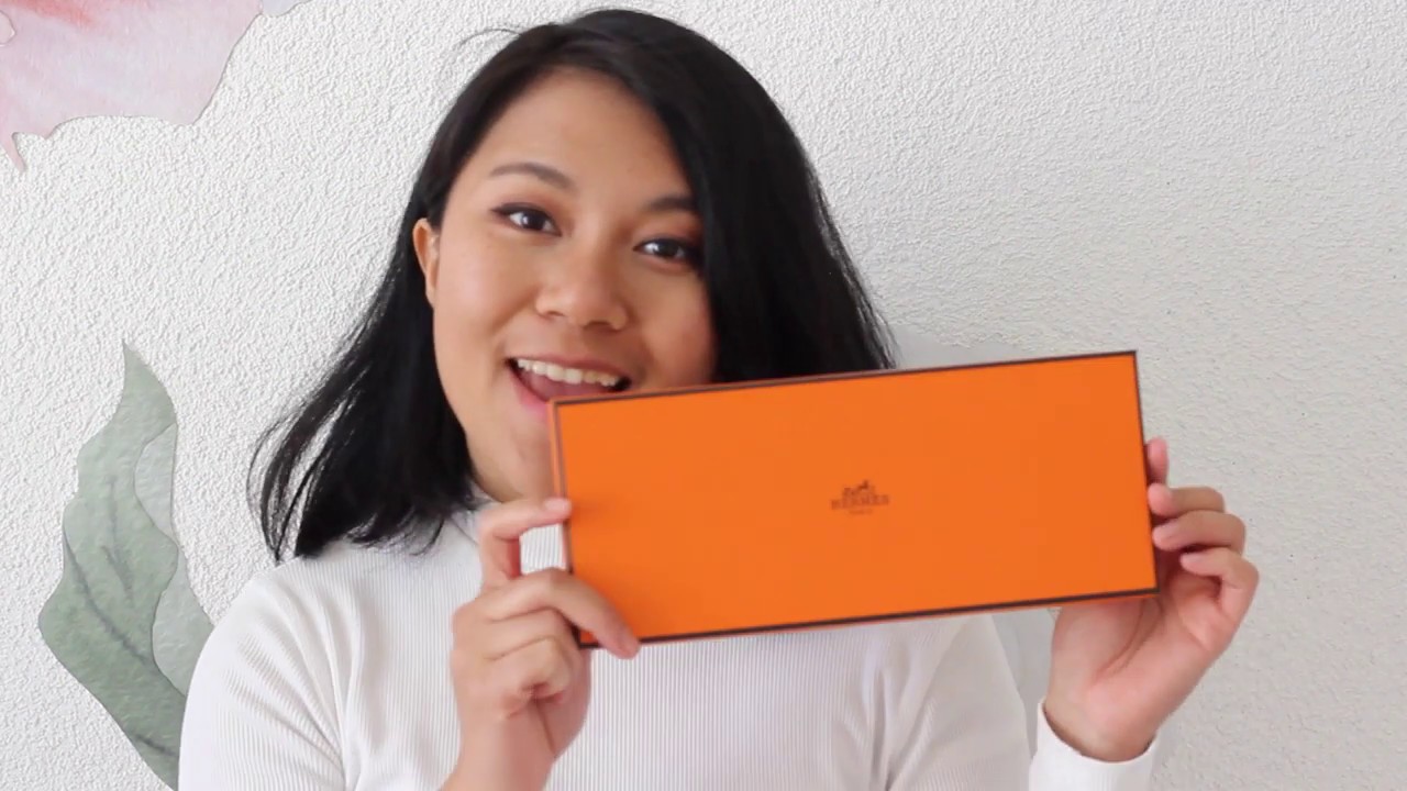 5 Ways to Style My Hermes Scarf (Gavroche 45)